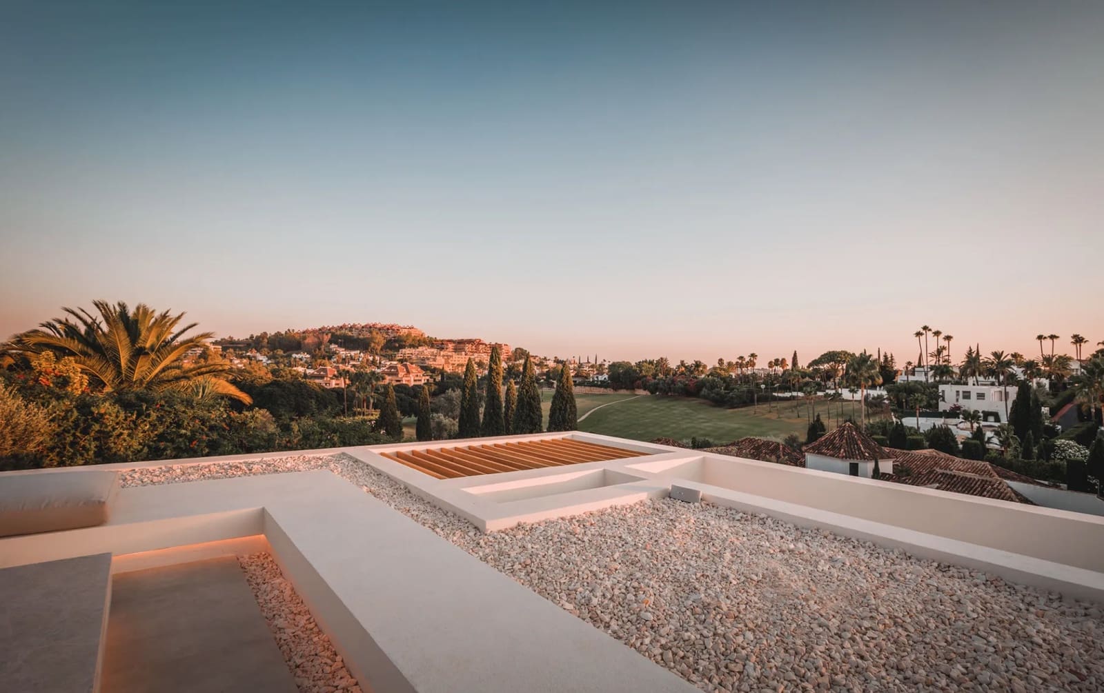 4 bedroom Villa for sale in Nueva Andalucia with pool garage - € 3,950,000 (Ref: 8464428)