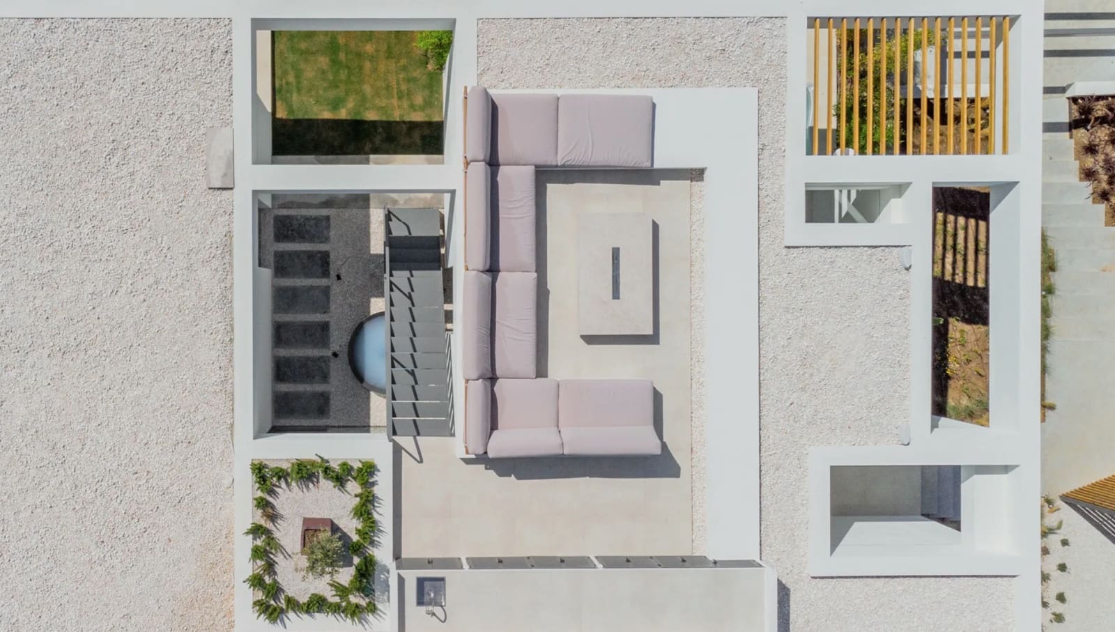 4 bedroom Villa for sale in Nueva Andalucia with pool garage - € 3,950,000 (Ref: 8464428)