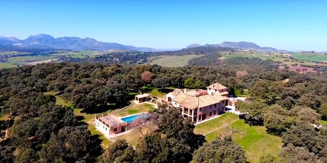 9 soverom Villa til salgs i Ronda med svømmebasseng garasje - € 16 400 000 (Ref: 8464429)