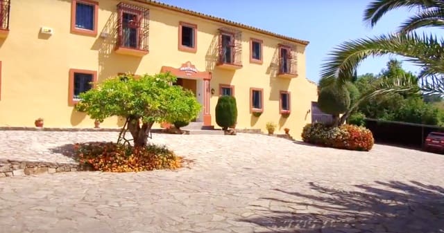 8 Zimmer Finca/Landgut zu verkaufen in Sotogrande, San Roque mit Pool Garage - 4.950.000 € (Ref: 8464430)