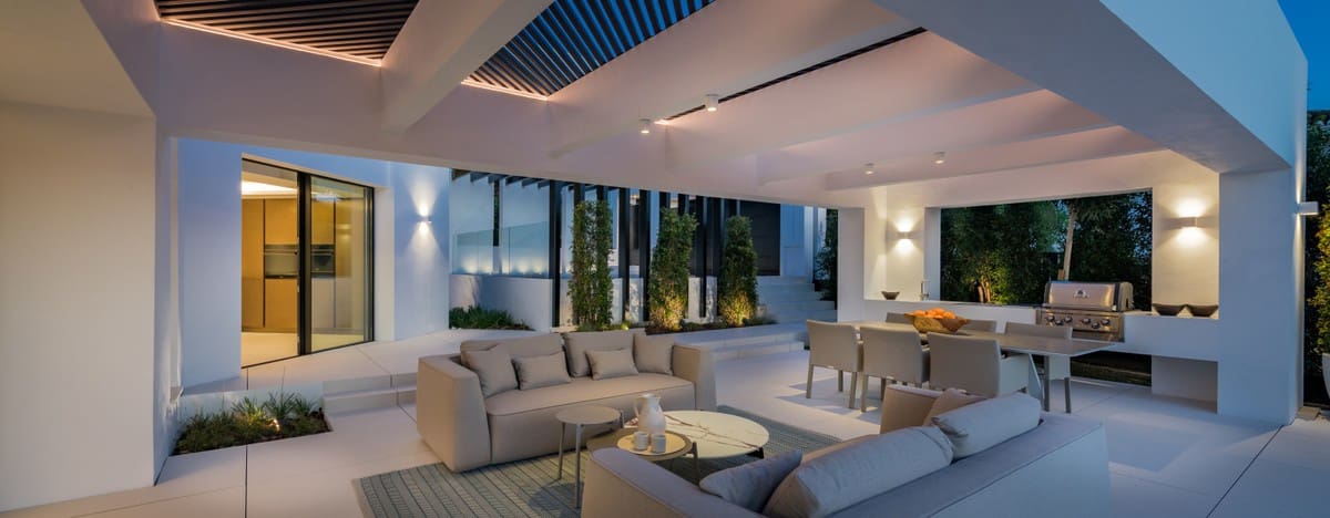 5 bedroom Villa for sale in Nueva Andalucia with pool garage - € 3,195,000 (Ref: 8464431)