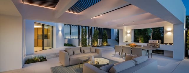 5 makuuhuone Huvila myytävänä paikassa Nueva Andalucia, Marbella mukana uima-altaan 
autotalli - 3 195 000 € (Ref: 8464431)