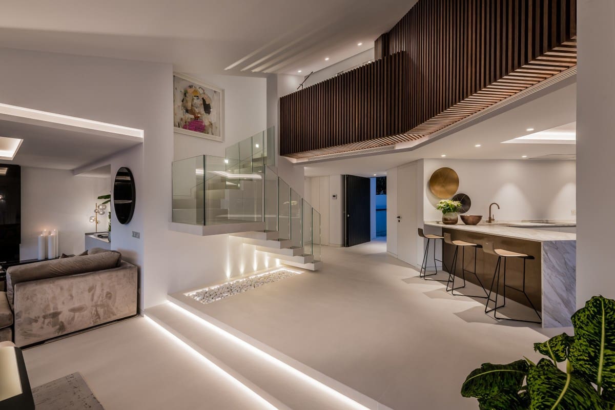 5 bedroom Villa for sale in Nueva Andalucia with pool garage - € 3,195,000 (Ref: 8464431)