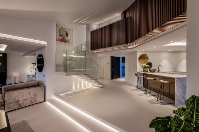 5 makuuhuone Huvila myytävänä paikassa Nueva Andalucia, Marbella mukana uima-altaan 
autotalli - 3 195 000 € (Ref: 8464431)