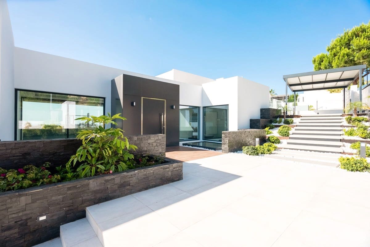 Chalet de 5 habitaciones en Marbella en venta con piscina garaje - 3.490.000 € (Ref: 8464432)