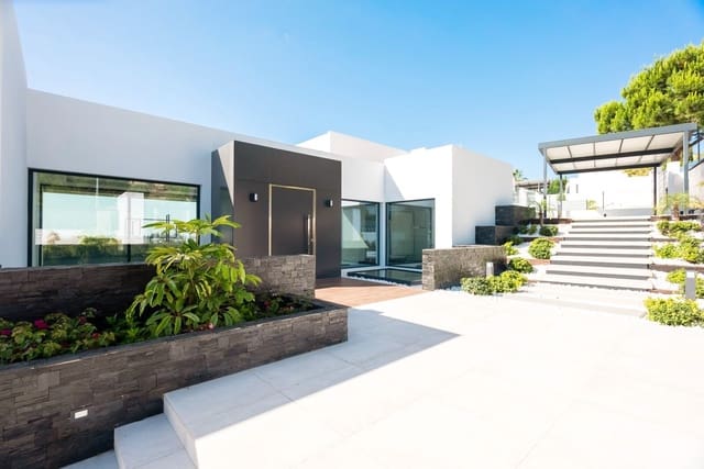 Chalet de 5 habitaciones en Marbella en venta con piscina garaje - 3.490.000 € (Ref: 8464432)