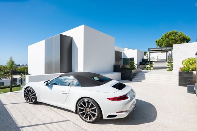 Chalet de 5 habitaciones en Marbella en venta con piscina garaje - 3.490.000 € (Ref: 8464432)