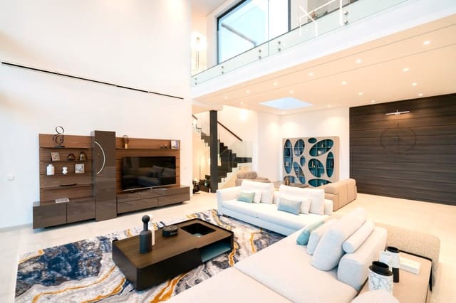 Chalet de 5 habitaciones en Marbella en venta con piscina garaje - 3.490.000 € (Ref: 8464432)