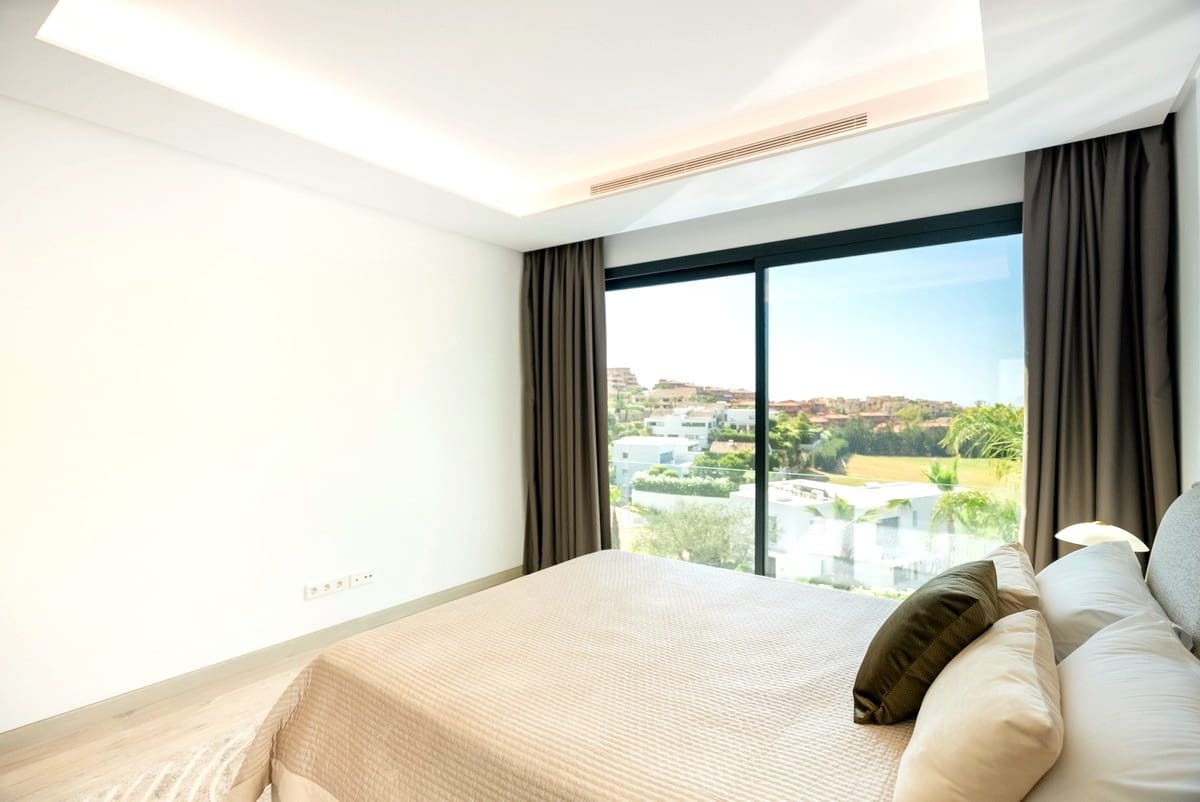 Chalet de 5 habitaciones en Marbella en venta con piscina garaje - 3.490.000 € (Ref: 8464432)