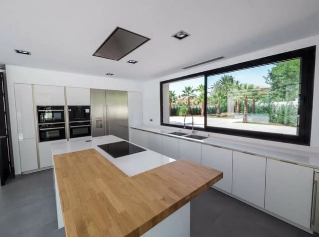 5 makuuhuone Huvila myytävänä paikassa Marbella mukana uima-altaan 
autotalli - 6 900 000 € (Ref: 8464434)