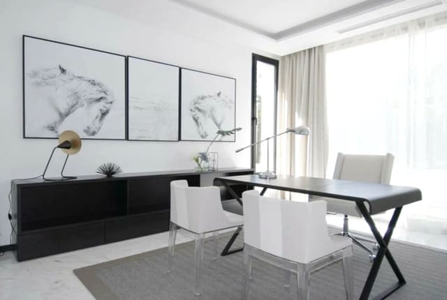 5 makuuhuone Huvila myytävänä paikassa Marbella mukana uima-altaan 
autotalli - 6 900 000 € (Ref: 8464434)