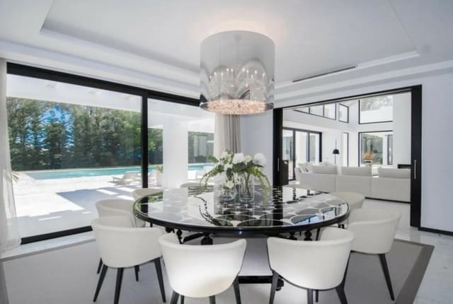 5 makuuhuone Huvila myytävänä paikassa Marbella mukana uima-altaan 
autotalli - 6 900 000 € (Ref: 8464434)