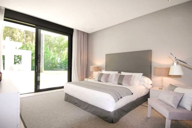 5 makuuhuone Huvila myytävänä paikassa Marbella mukana uima-altaan 
autotalli - 6 900 000 € (Ref: 8464434)