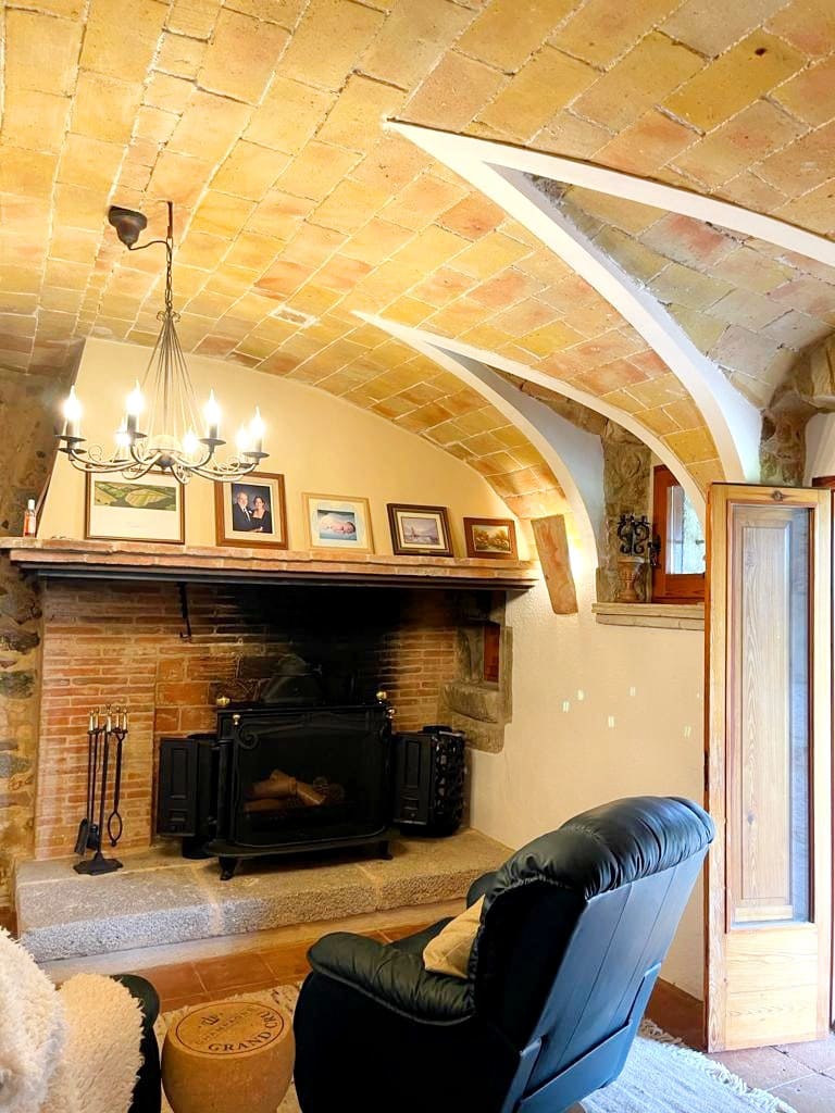 5 soveværelse Finca/Landehus til salg i Llagostera med swimmingpool garage - € 3.500.000 (Ref: 8464436)