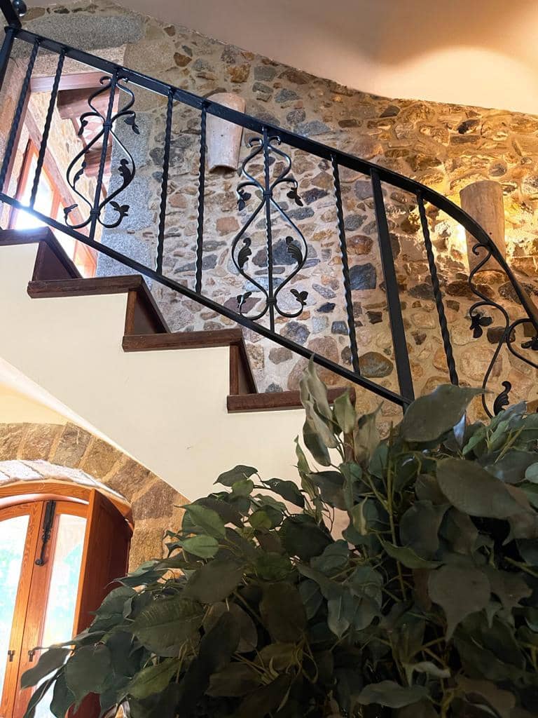 5 soveværelse Finca/Landehus til salg i Llagostera med swimmingpool garage - € 3.500.000 (Ref: 8464436)