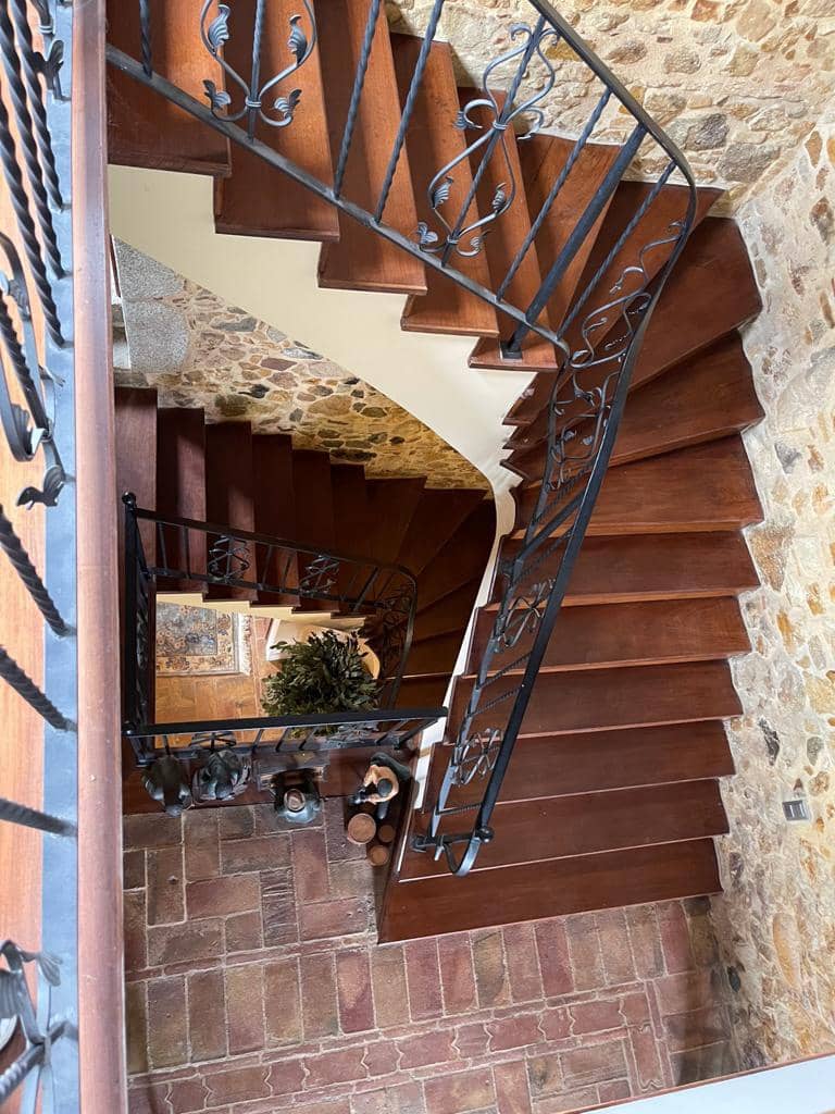 5 soveværelse Finca/Landehus til salg i Llagostera med swimmingpool garage - € 3.500.000 (Ref: 8464436)