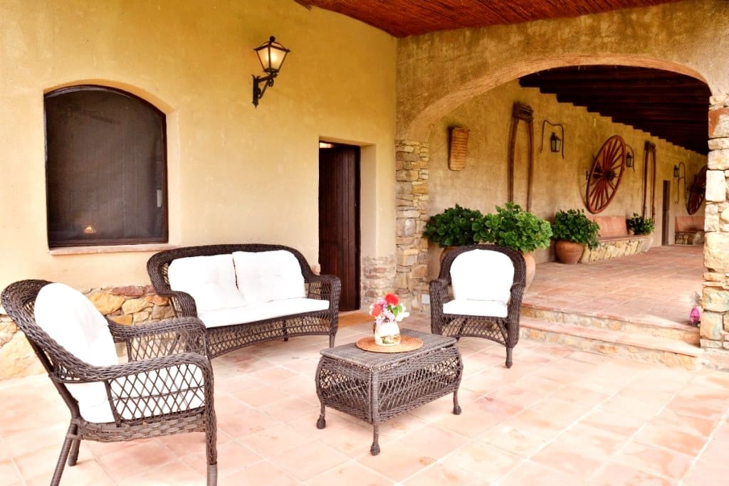 8 soveværelse Finca/Landehus til salg i La Bisbal d'Emporda med swimmingpool garage - € 1.900.000 (Ref: 8464437)