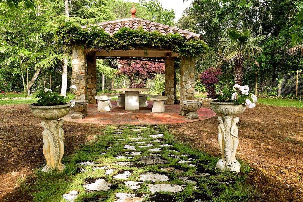 8 soveværelse Finca/Landehus til salg i La Bisbal d'Emporda med swimmingpool garage - € 1.900.000 (Ref: 8464437)