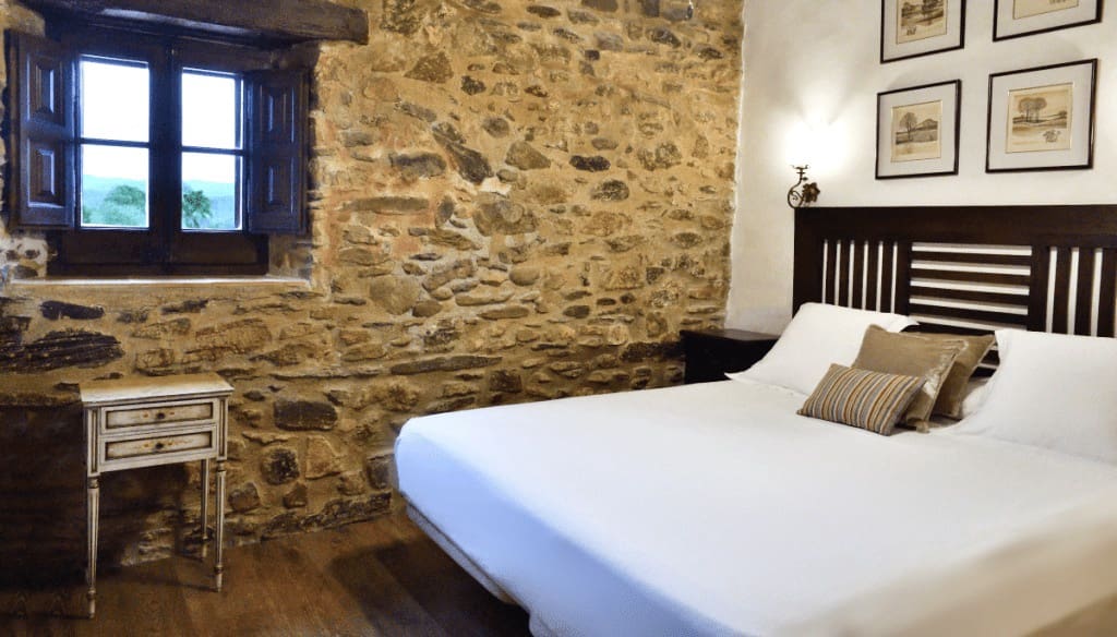 8 soveværelse Finca/Landehus til salg i La Bisbal d'Emporda med swimmingpool garage - € 1.900.000 (Ref: 8464437)