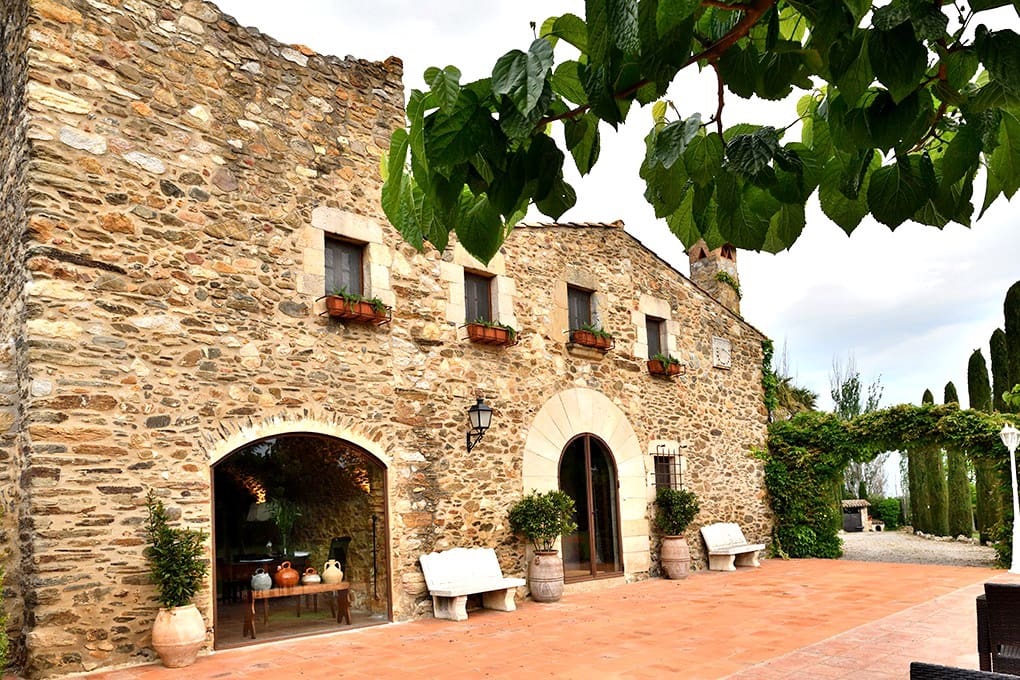 8 soveværelse Finca/Landehus til salg i La Bisbal d'Emporda med swimmingpool garage - € 1.900.000 (Ref: 8464437)