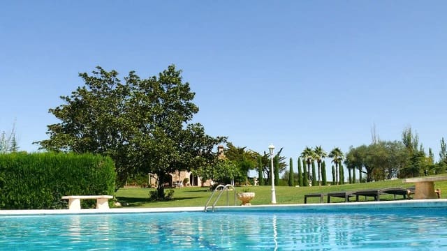 8 chambre Finca/Maison de Campagne à vendre à La Bisbal d'Empordà avec piscine garage - 1 900 000 € (Ref: 8464437)