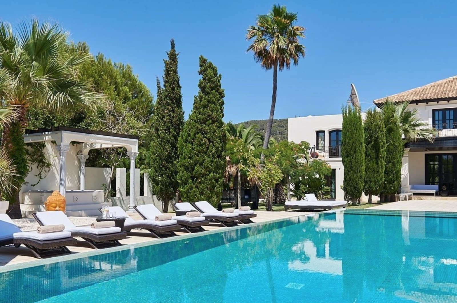 5 soveværelse Villa til salg i Santa Eulalia / Santa Eularia med swimmingpool garage - € 7.200.000 (Ref: 8464438)