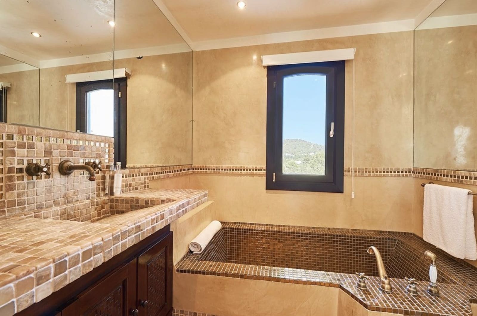 5 soveværelse Villa til salg i Santa Eulalia / Santa Eularia med swimmingpool garage - € 7.200.000 (Ref: 8464438)