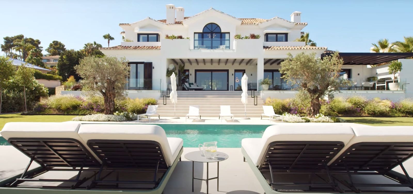 6 quarto Moradia para venda em Nueva Andalucia com piscina garagem - 8 995 000 € (Ref: 8464440)