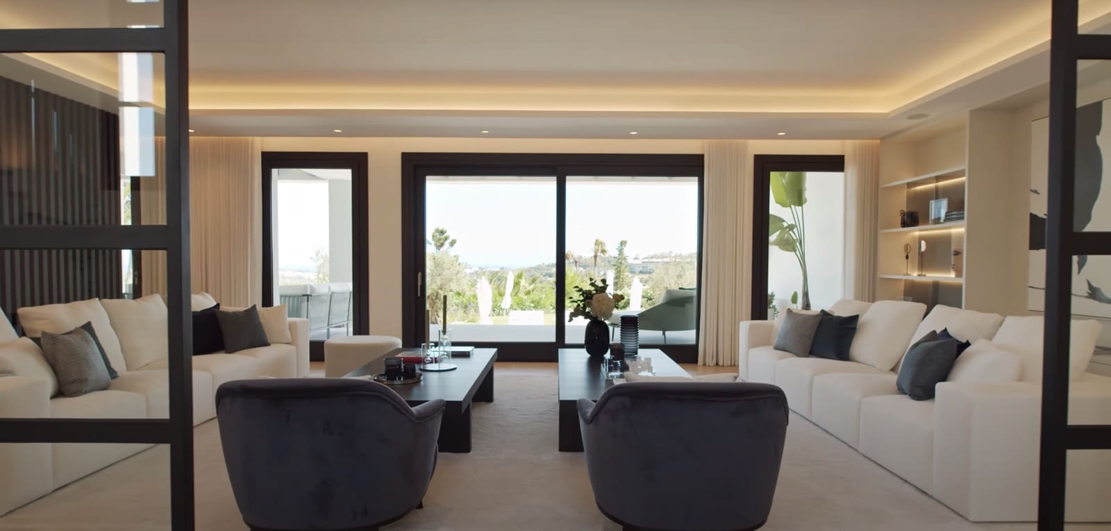 6 quarto Moradia para venda em Nueva Andalucia com piscina garagem - 8 995 000 € (Ref: 8464440)