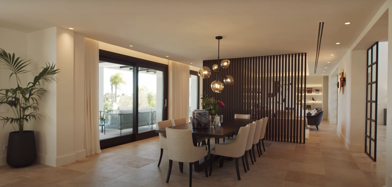 6 quarto Moradia para venda em Nueva Andalucia com piscina garagem - 8 995 000 € (Ref: 8464440)