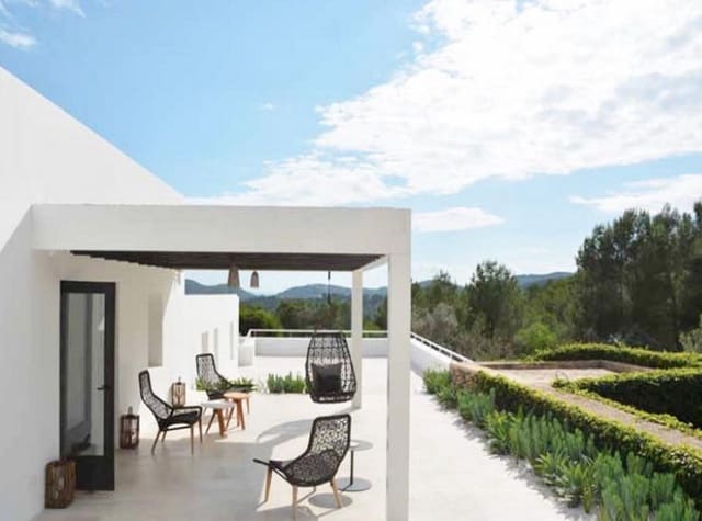 10 soveværelse Villa til salg i Santa Eulalia / Santa Eularia med swimmingpool garage - € 13.900.000 (Ref: 8464441)