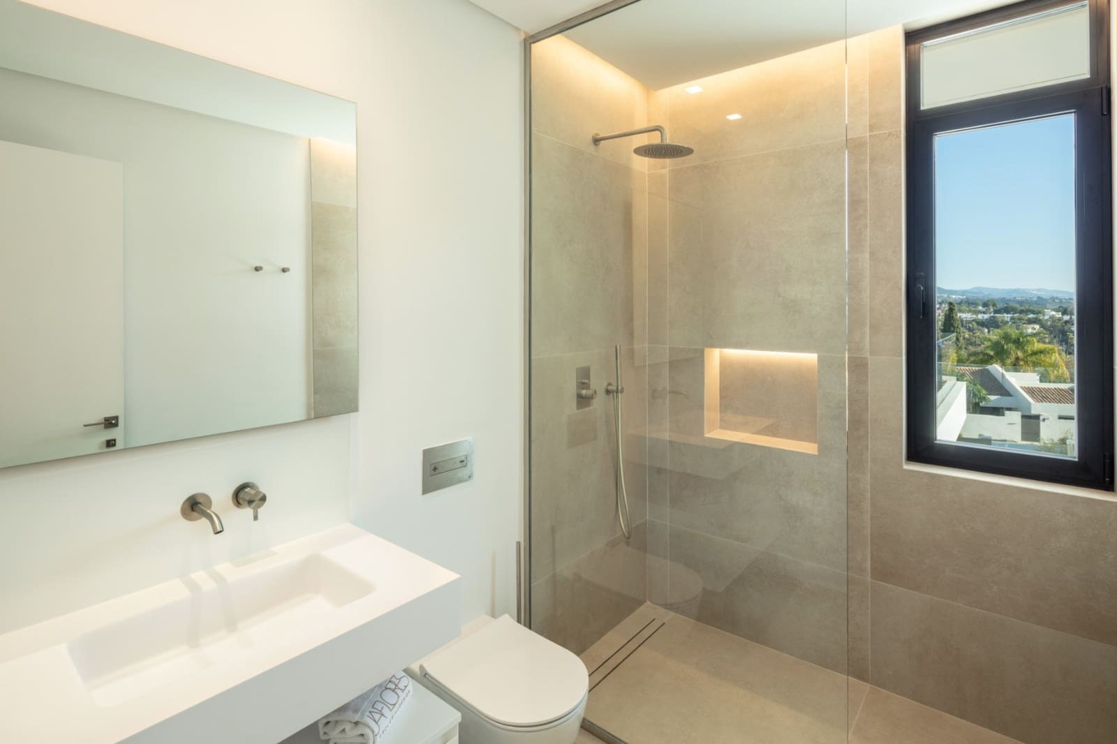 5 soverom Villa til salgs i Marbella med svømmebasseng garasje - € 3 595 000 (Ref: 8464442)