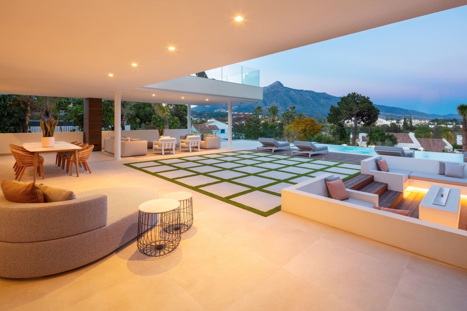 5 soverom Villa til salgs i Marbella med svømmebasseng garasje - € 3 595 000 (Ref: 8464442)