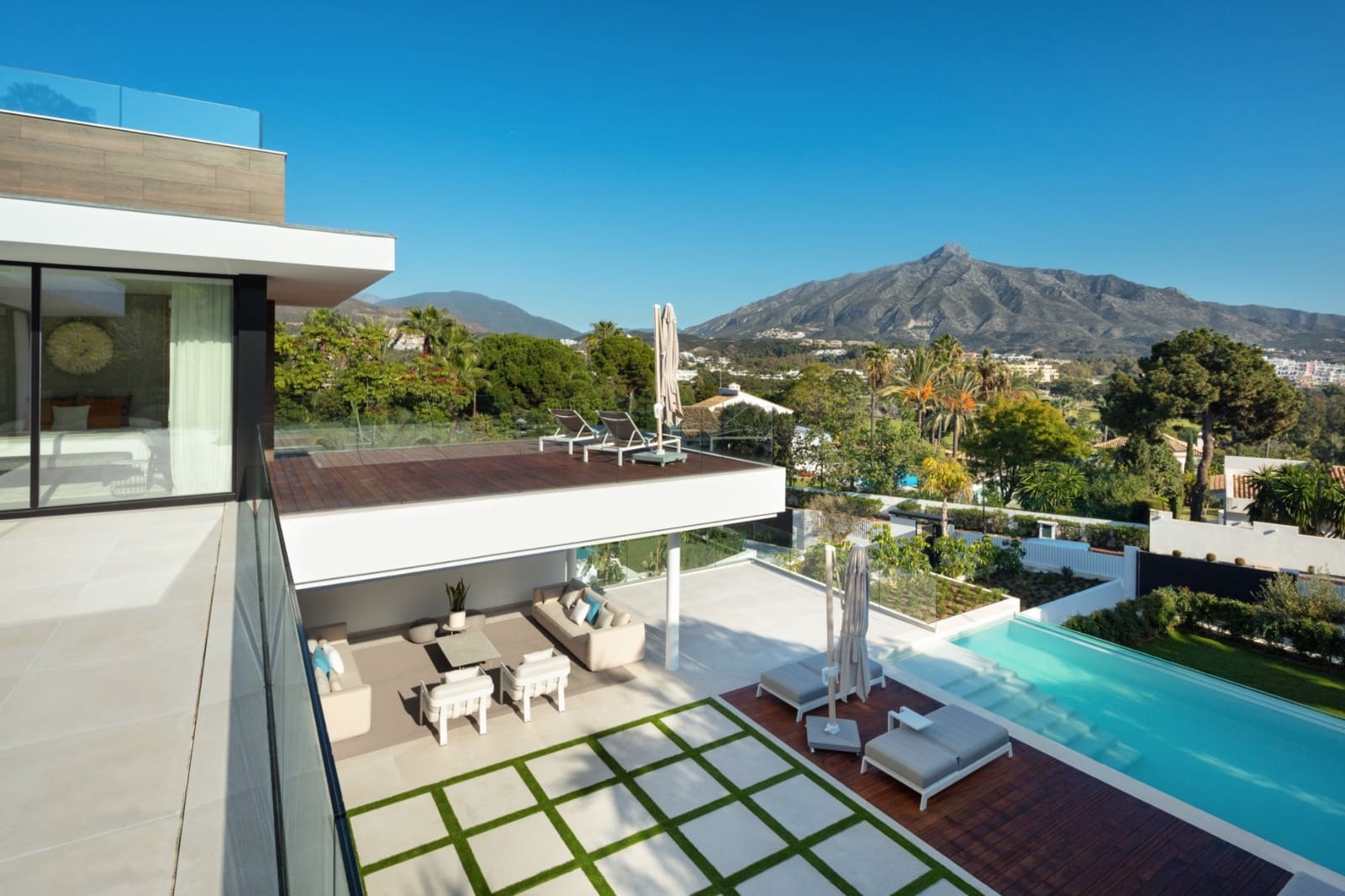 5 soverom Villa til salgs i Marbella med svømmebasseng garasje - € 3 595 000 (Ref: 8464442)