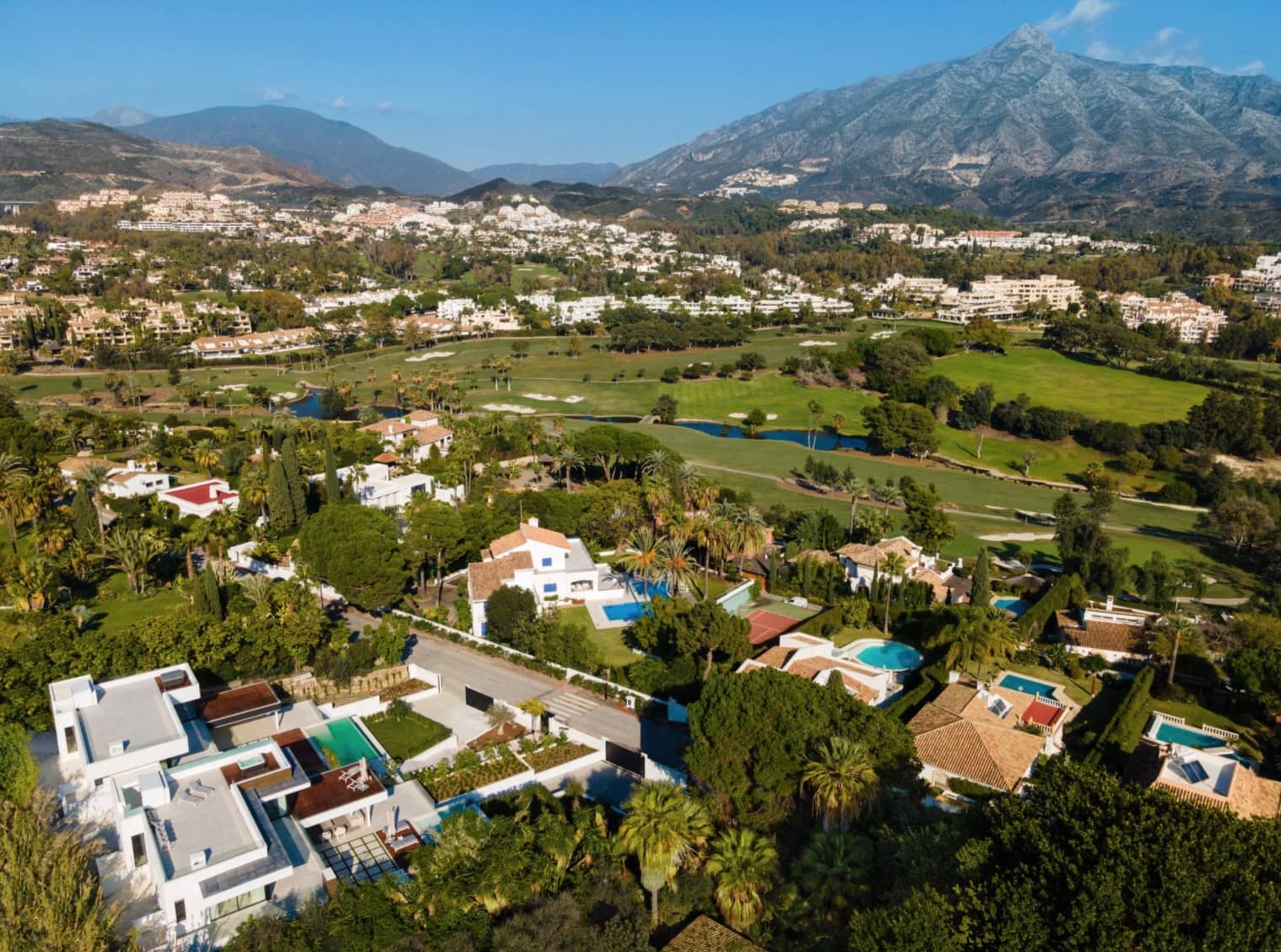 5 soverom Villa til salgs i Marbella med svømmebasseng garasje - € 3 595 000 (Ref: 8464442)