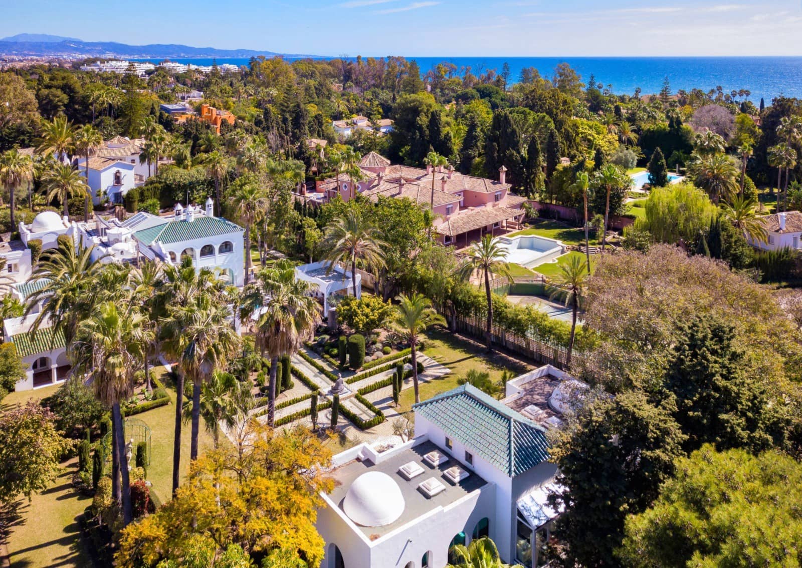 5 soveværelse Villa til salg i Guadalmina med swimmingpool garage - € 9.950.000 (Ref: 8464443)