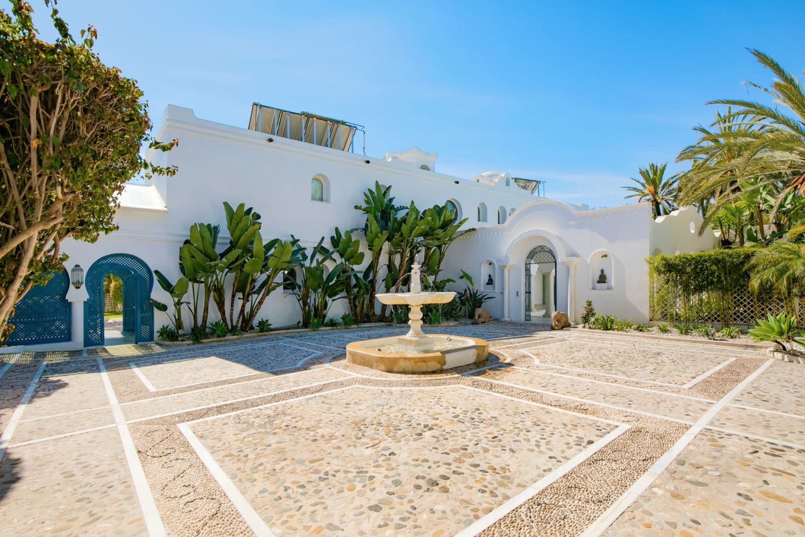 5 soveværelse Villa til salg i Guadalmina med swimmingpool garage - € 9.950.000 (Ref: 8464443)