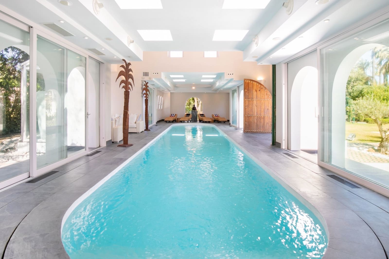 5 soveværelse Villa til salg i Guadalmina med swimmingpool garage - € 9.950.000 (Ref: 8464443)