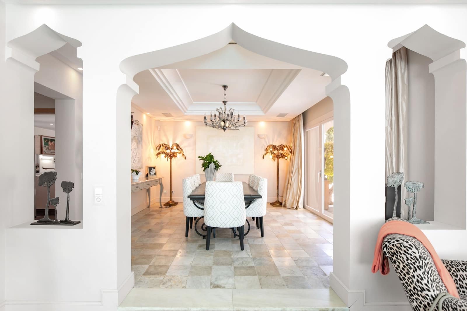 5 soveværelse Villa til salg i Guadalmina med swimmingpool garage - € 9.950.000 (Ref: 8464443)