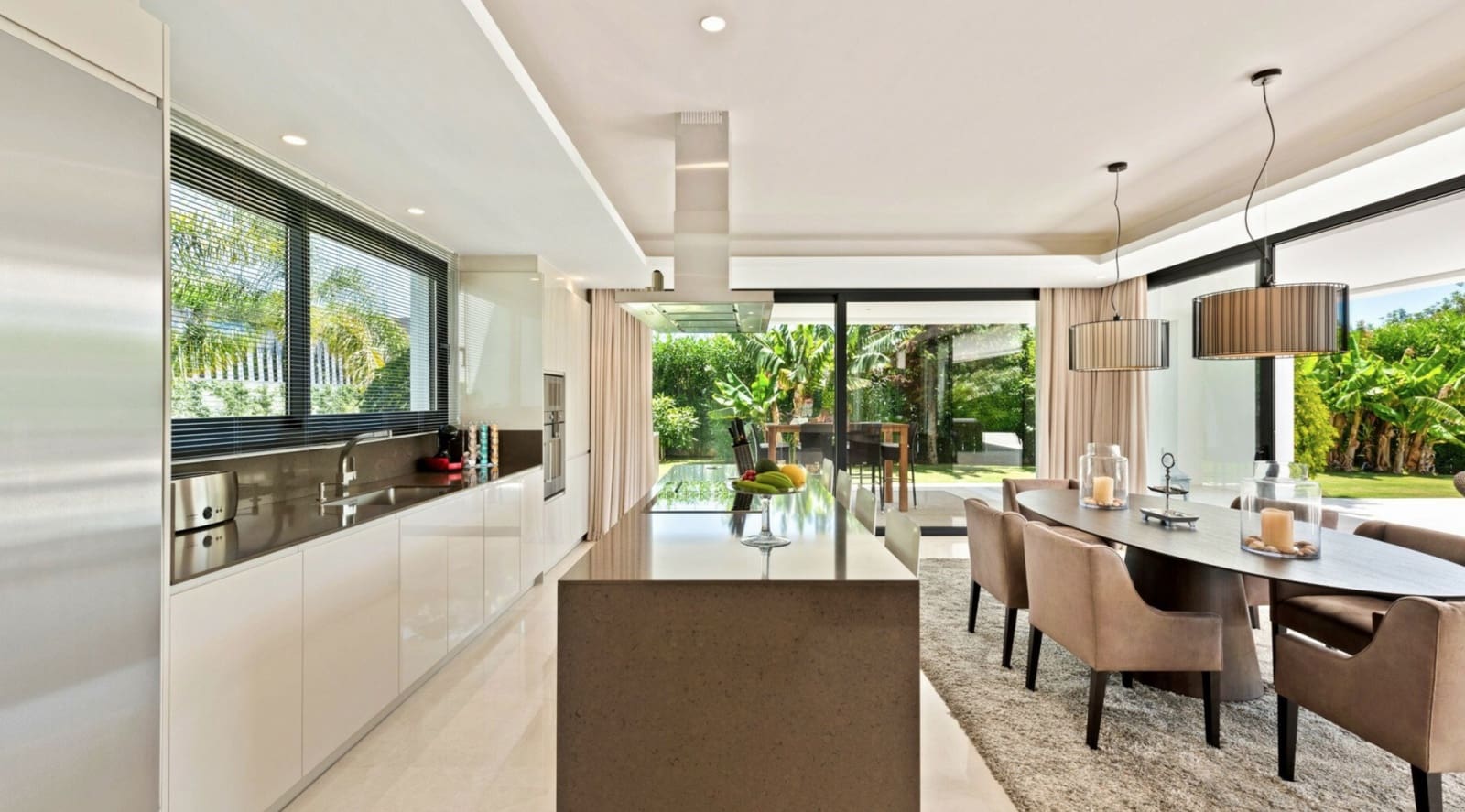 5 Zimmer Villa zu verkaufen in Marbella mit Pool Garage - 3.750.000 € (Ref: 8464444)