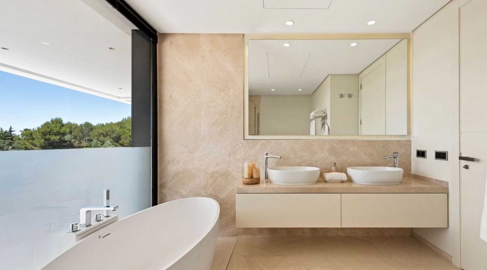 5 Zimmer Villa zu verkaufen in Marbella mit Pool Garage - 3.750.000 € (Ref: 8464444)