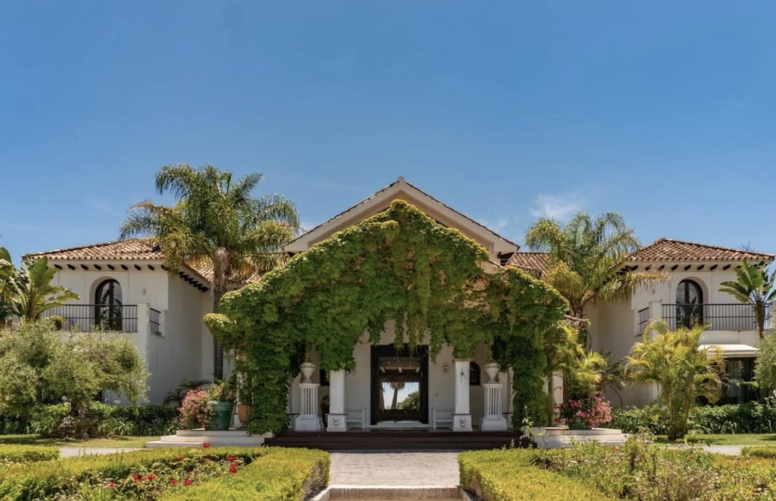 9 soveværelse Villa til salg i Bahia de Marbella med swimmingpool garage - € 15.000.000 (Ref: 8464445)