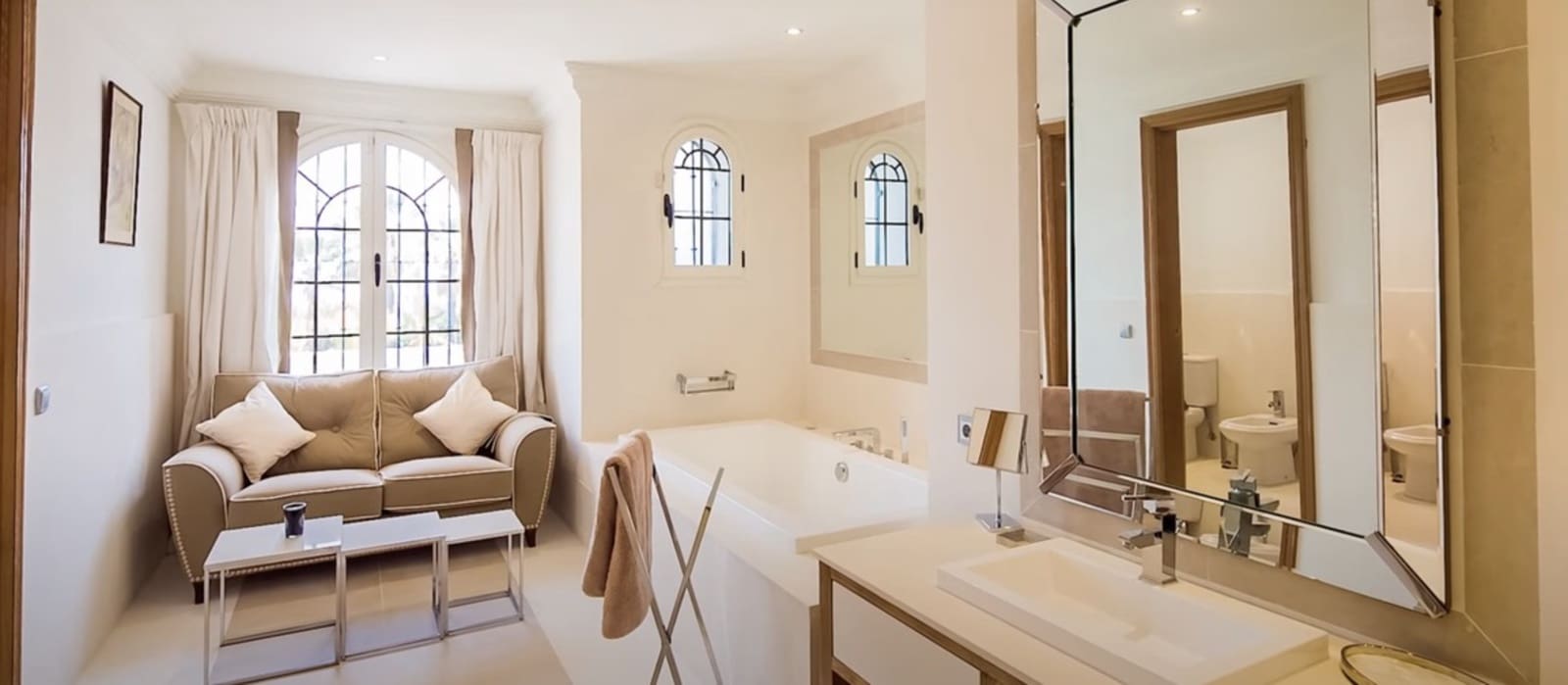 9 soveværelse Villa til salg i Bahia de Marbella med swimmingpool garage - € 15.000.000 (Ref: 8464445)