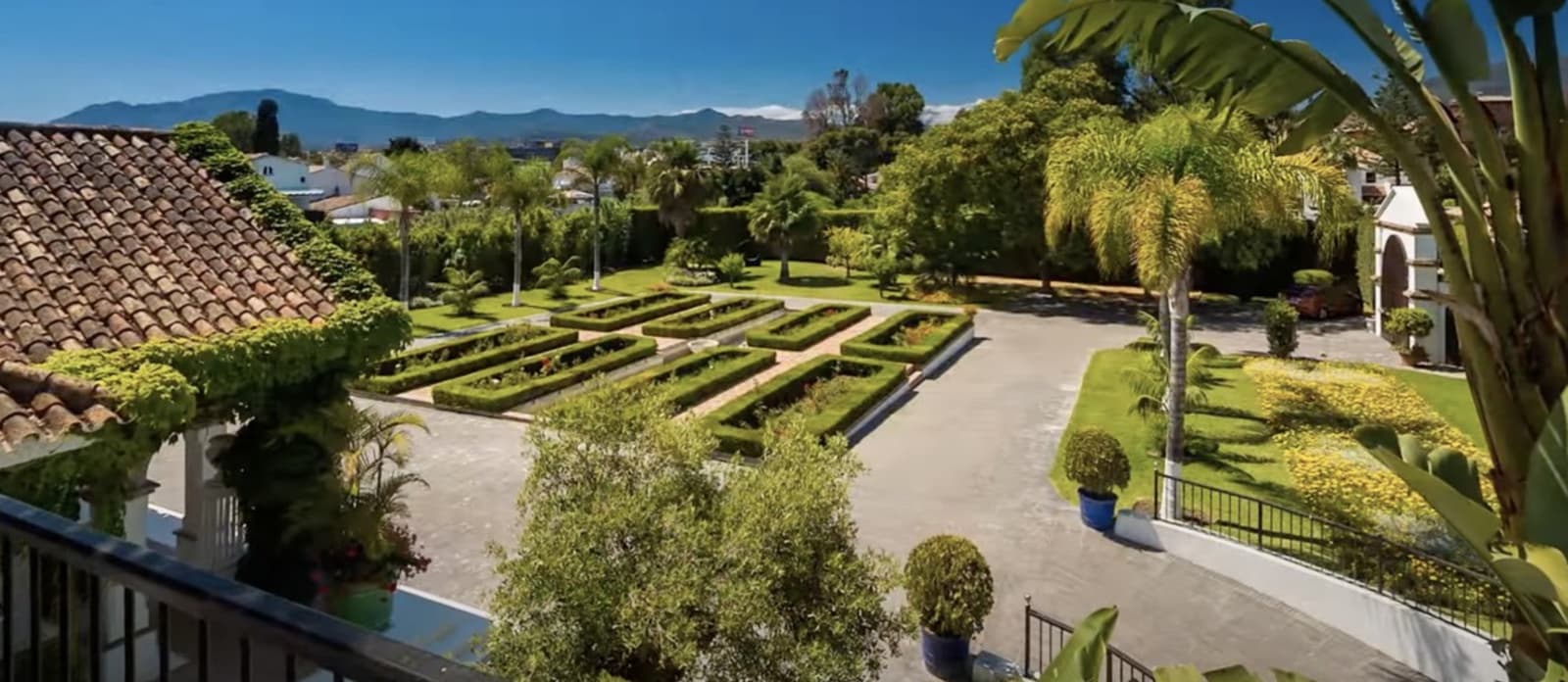 9 soveværelse Villa til salg i Bahia de Marbella med swimmingpool garage - € 15.000.000 (Ref: 8464445)