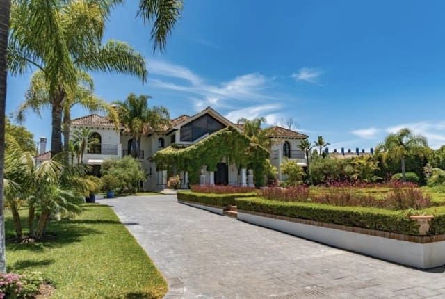 9 soveværelse Villa til salg i Bahía de Marbella, Marbella med swimmingpool garage - € 15.000.000 (Ref: 8464445)