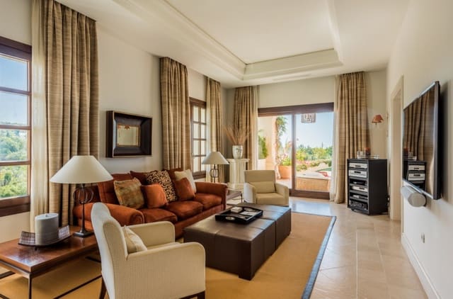 5 soverom Villa til salgs i Marbella med svømmebasseng garasje - € 4 900 000 (Ref: 8464446)