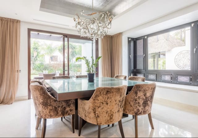 5 soverom Villa til salgs i San Pedro de Alcantara, Marbella med svømmebasseng garasje - € 4 450 000 (Ref: 8464447)