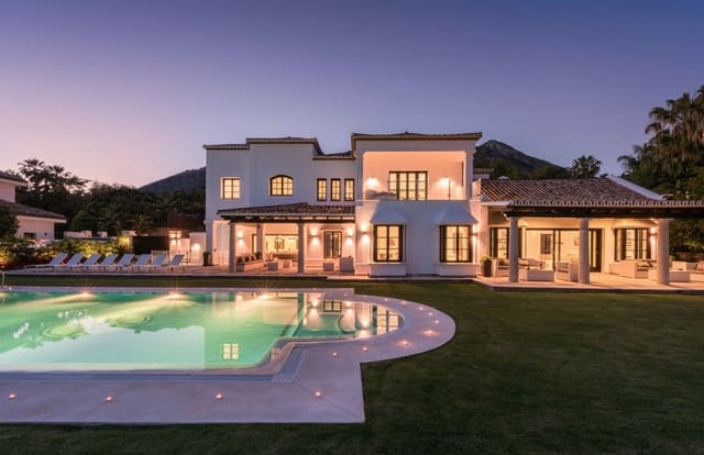 9 makuuhuone Huvila myytävänä paikassa Sierra Blanca, Marbella mukana uima-altaan 
autotalli - 6 800 000 € (Ref: 8464450)