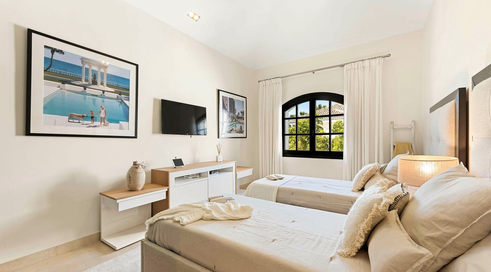 9 soverom Villa til salgs i Golden Mile med svømmebasseng garasje - € 6 800 000 (Ref: 8464450)