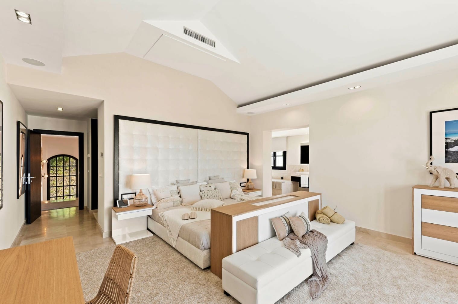 9 soverom Villa til salgs i Golden Mile med svømmebasseng garasje - € 6 800 000 (Ref: 8464450)